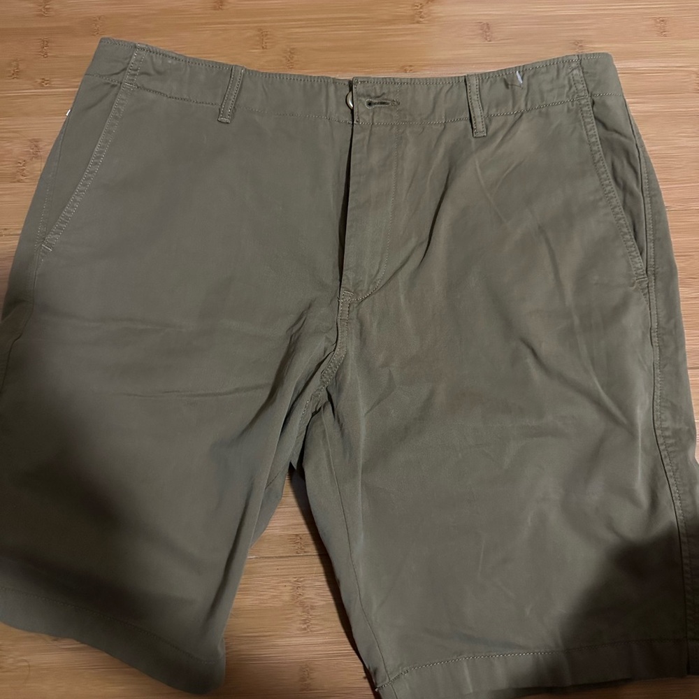 Uniqlo Men’s Chino shorts